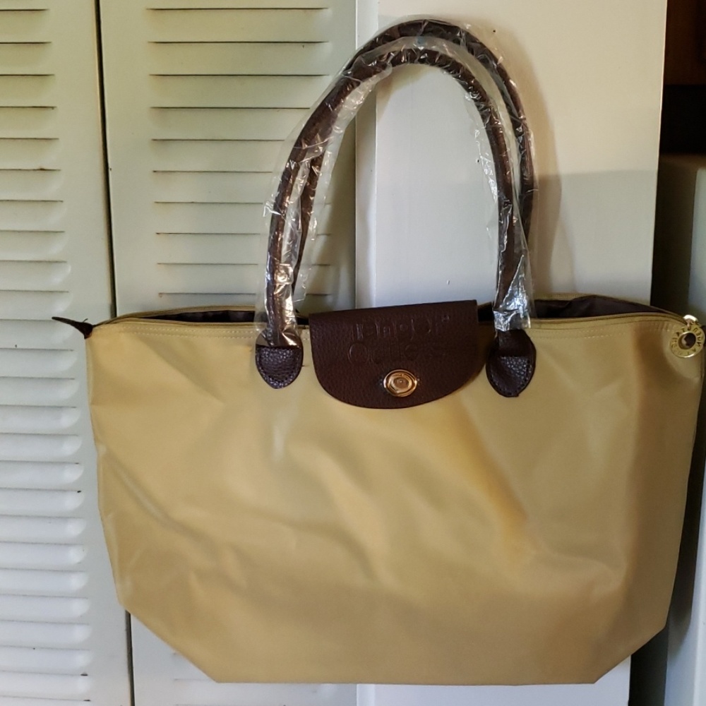 Tanger Outlets Bag